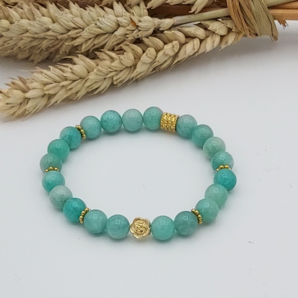 Bracelet perles semi-précieuses en amazonite qualité AA avec breloque modèle fleur en laiton et perles d'espacement en acier inoxydable, Store-mj